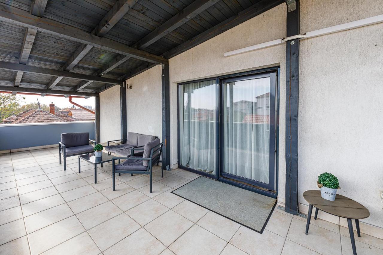 Apartament de lux cu terasă situat în vilă Apartment Timişoara Exterior foto